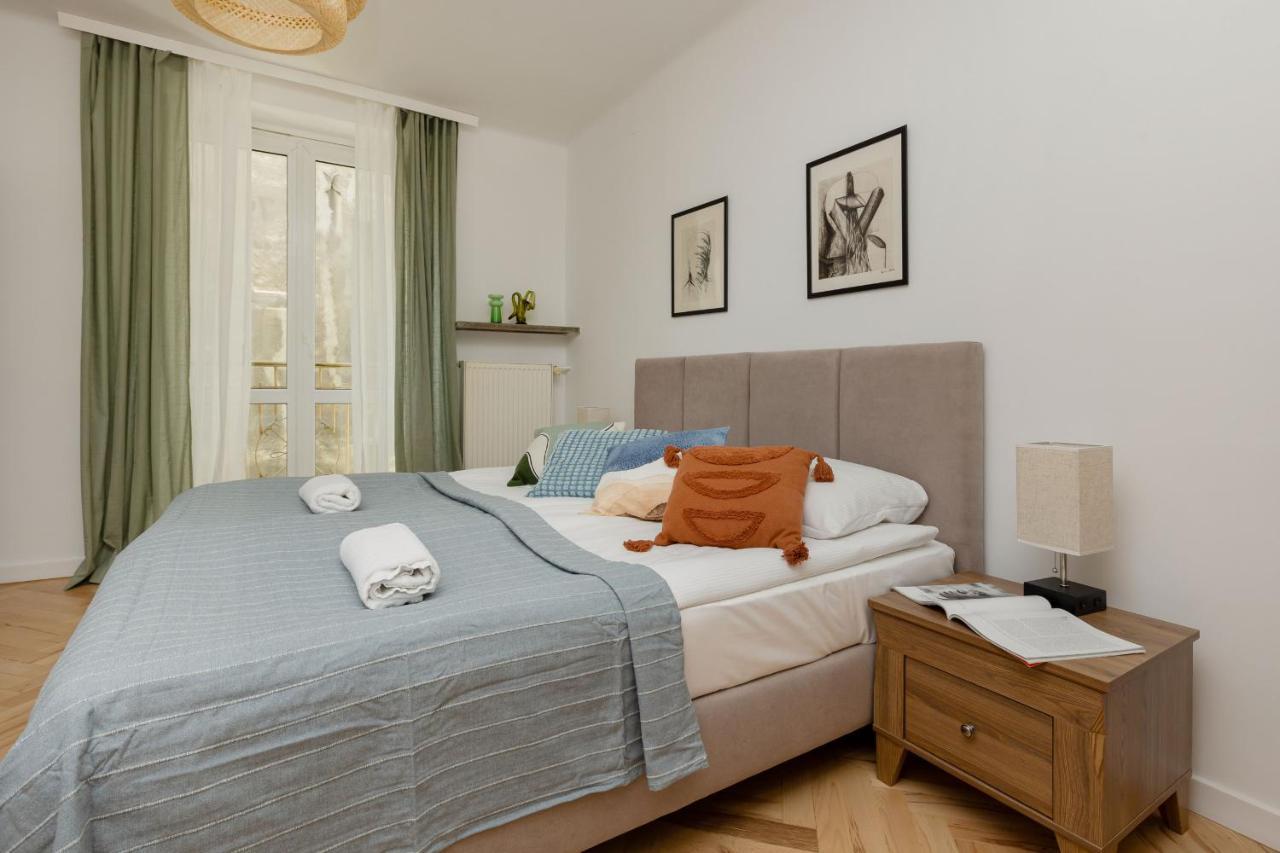 Tasteful Apartment In Warsaw City Center By Noclegi Renters Екстер'єр фото